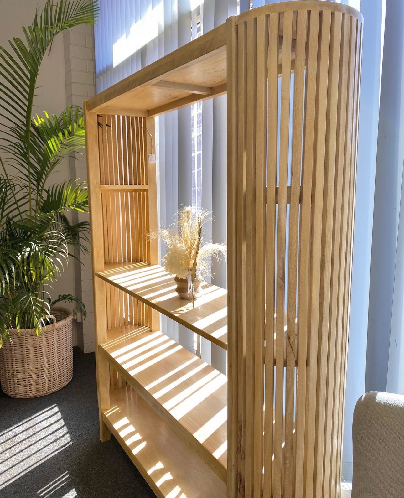 Oblong Curved Shelf