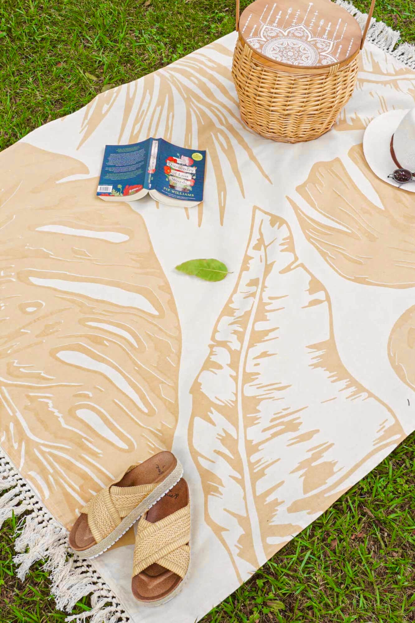 Layla Canvas Throw Picnic Rug