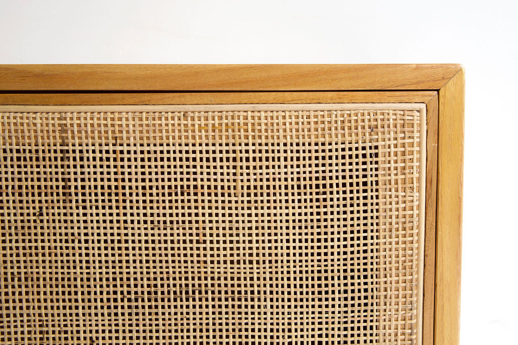 Komodo Entertainment Unit
