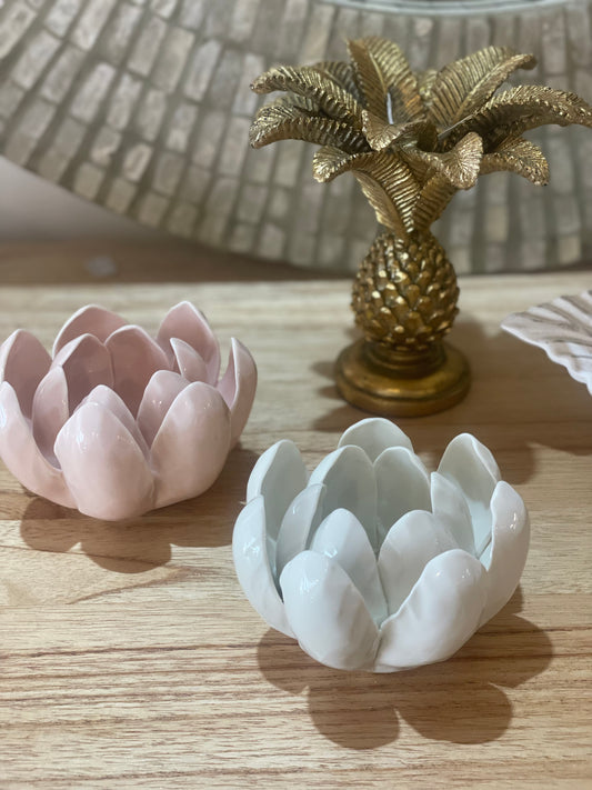 Lily Bloom tea light holder