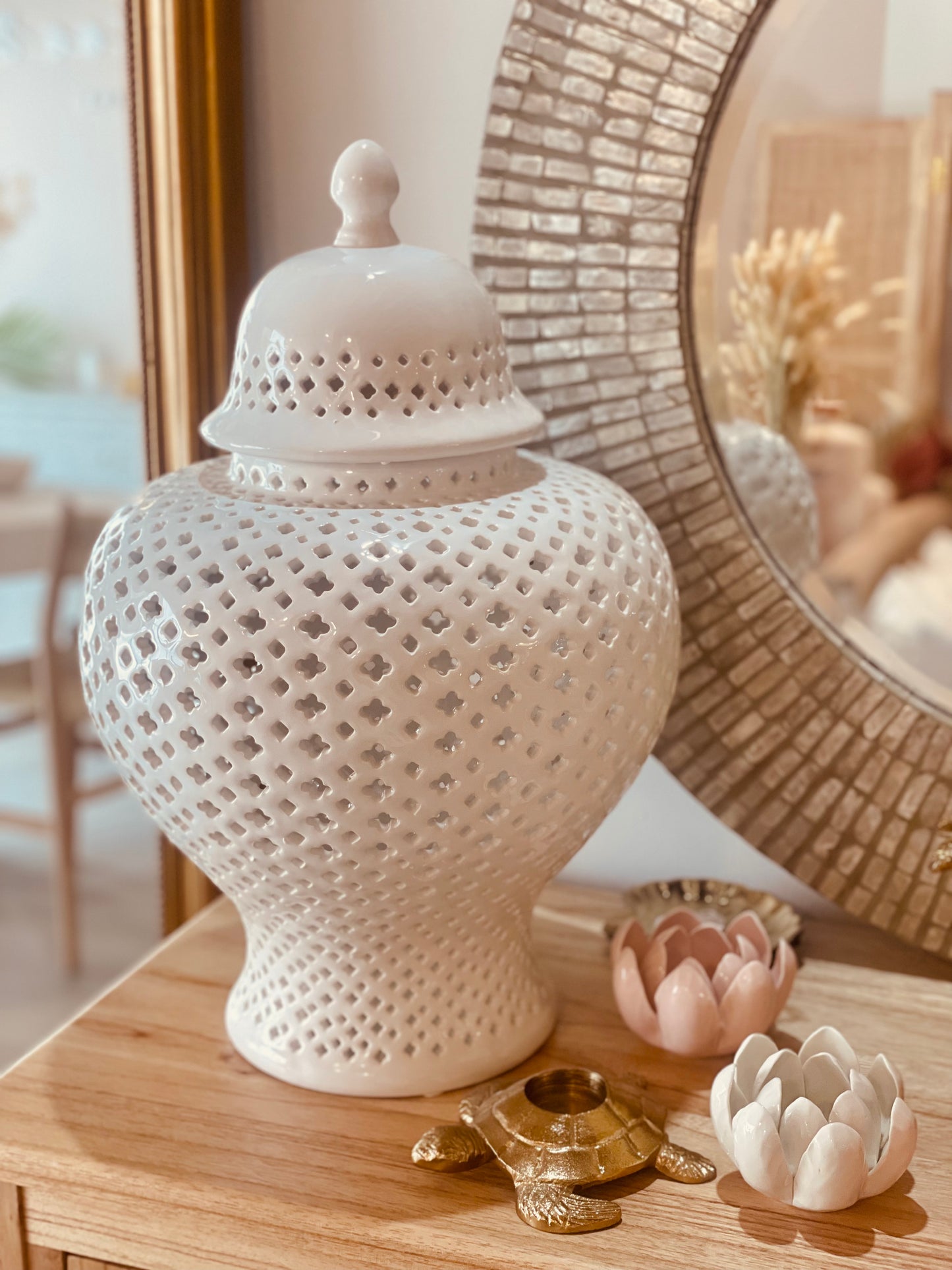 Hamptons Trellis Temple Jar